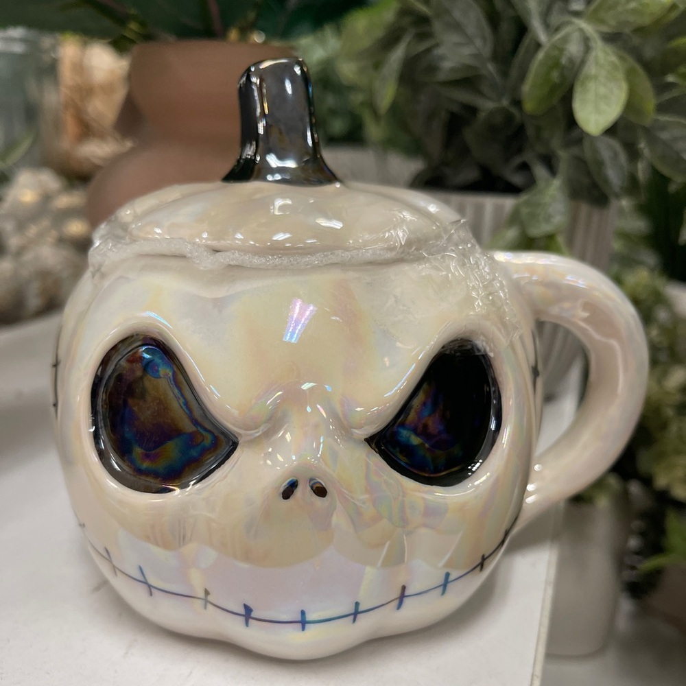 Disney Nightmare Before Christmas Jack Skellington Iridescent mug & Lid NWT